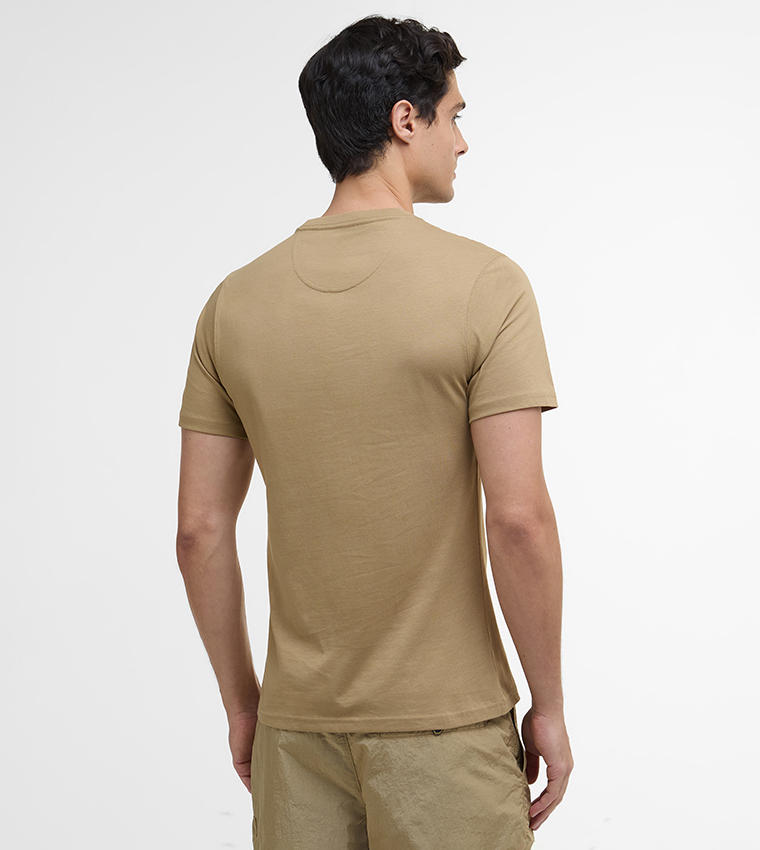 تيشيرت بياقة مستديرة وطبعة الشعار 