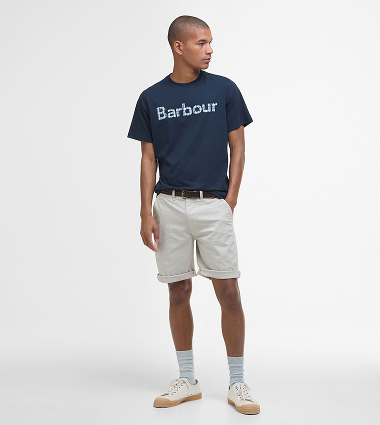 تيشيرت بياقة مستديرة وطبعة الشعار