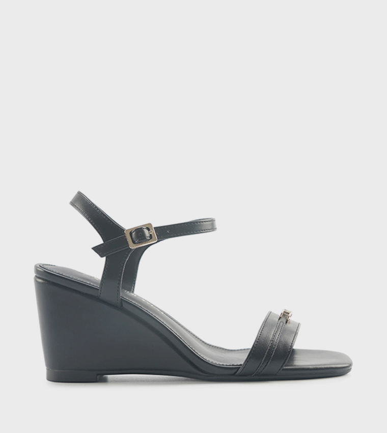 صندل ويدج بحزام كاحل 