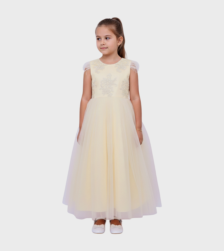 Lace Detail Sleeveless Tulle Gown