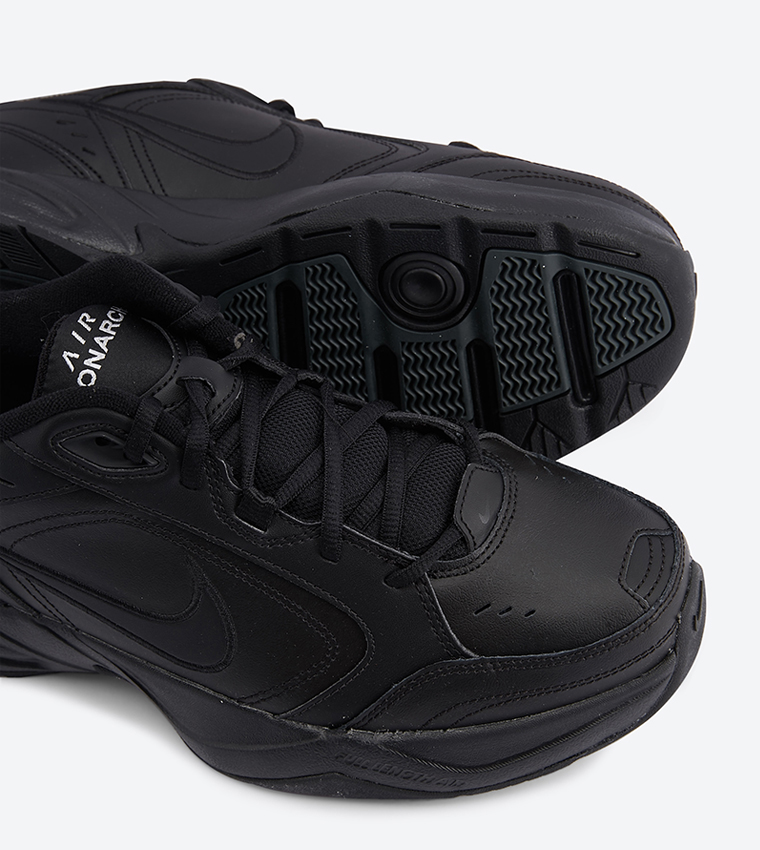 Air Monarch Iv Low Top Sneakers