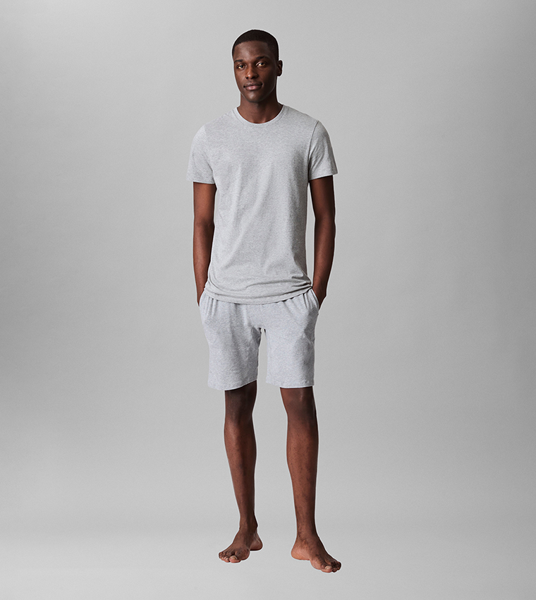 كالفين كلاين  تيشيرتات بياقة دائرية  - متعدد Round Neck T-Shirts