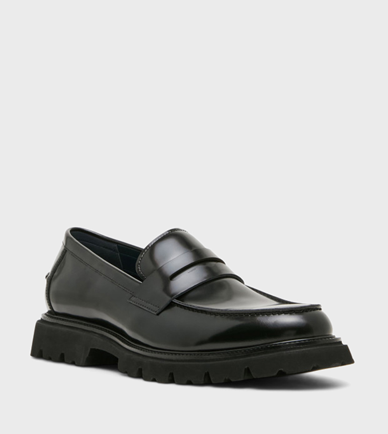 NOMADD Solid Round Toe Loafers