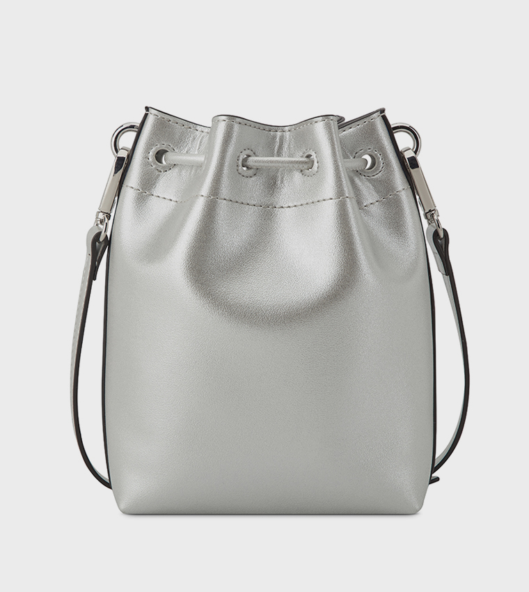 شنطة يد ميتاليك برباط