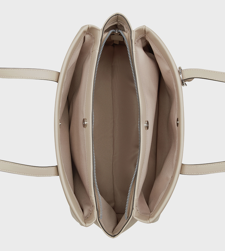 حقيبة توت إيريس