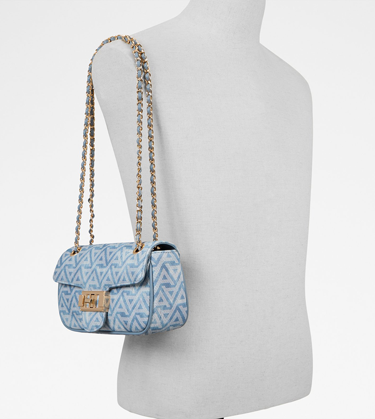 شنطة كروس بادي بنقشة مونوغرام 