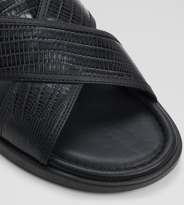 OLINO Criss-Cross Flat Sandals