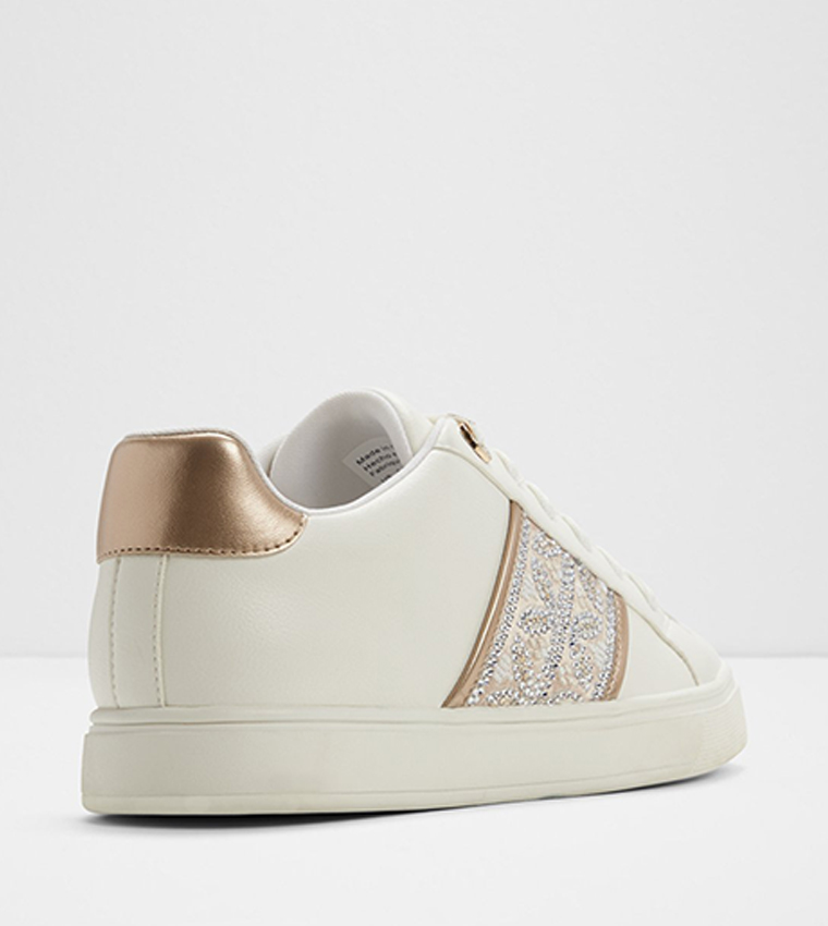 سنيكرز برباط 