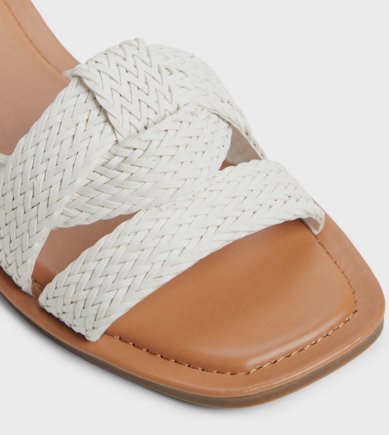 كول ات سبرنج  الصنادل المسطحة - أبيض Flat Sandals