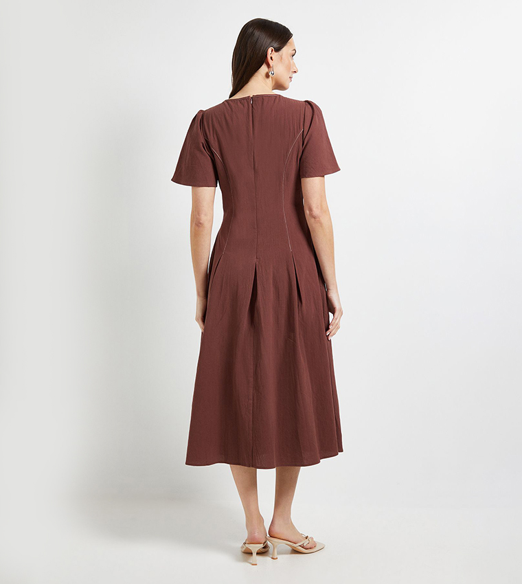 Contrast Stitching Fit & Flared Midi Dress