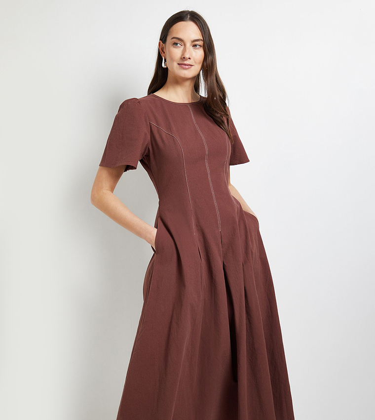 Contrast Stitching Fit & Flared Midi Dress