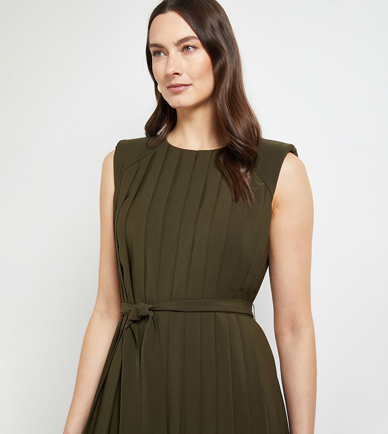 فستان ميدي بدون كم بكسرات كاملة