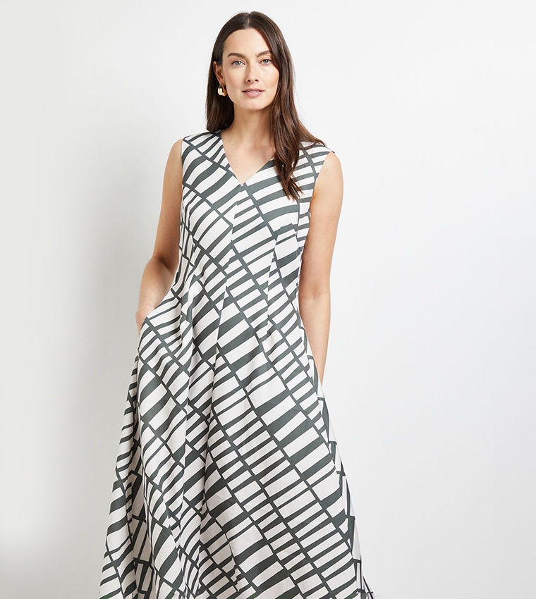 Trapeze Sleeveless Midi Dress