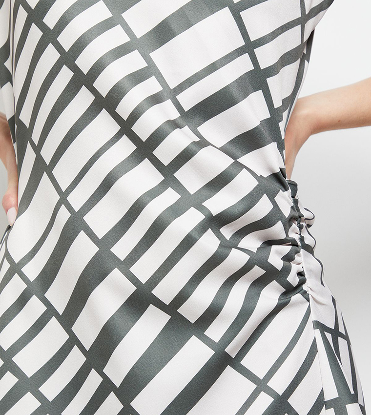 Ruched Side Asymmetric Sleeves Midi Dress