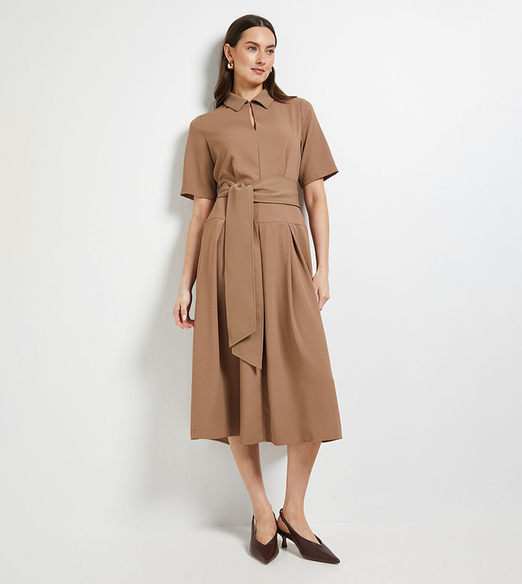 pact beach to brunch dress Siun Short Sleeve Midi Dress - Brown Gingham