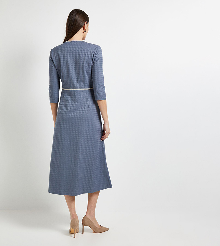 Binded 3/4 Sleeves Midi Dress