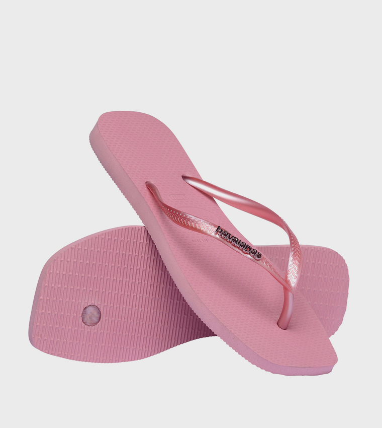 Slim Square Toe Logo Metallic Flip-Flops