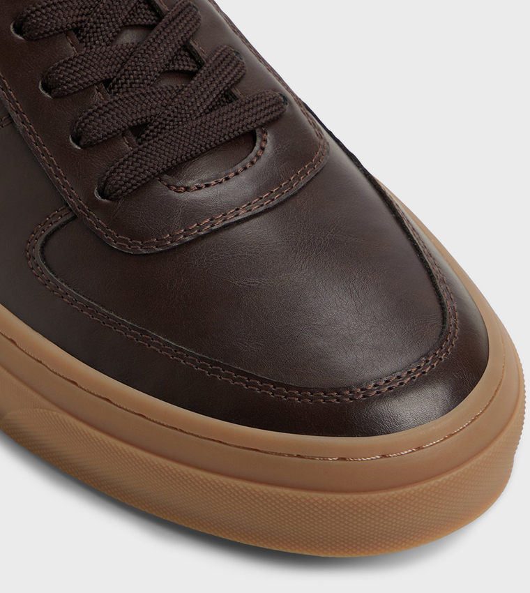 REGUS Lace-Up Sneakers