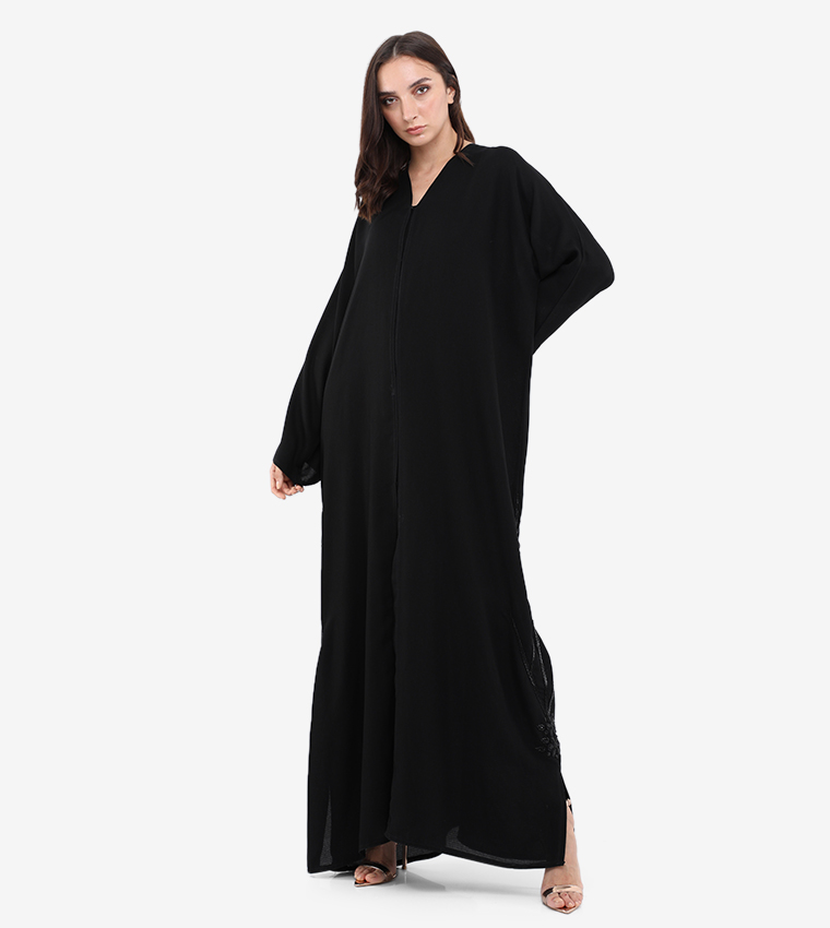 عباية بتطريز يدوي