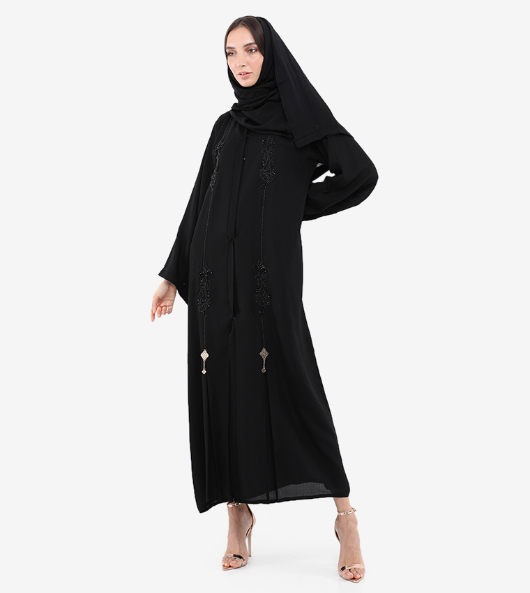  عباية مطرزة 