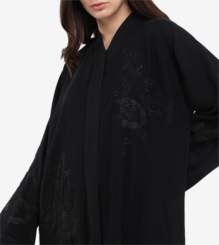 Embroidery V-Neck Long Sleeve Abaya