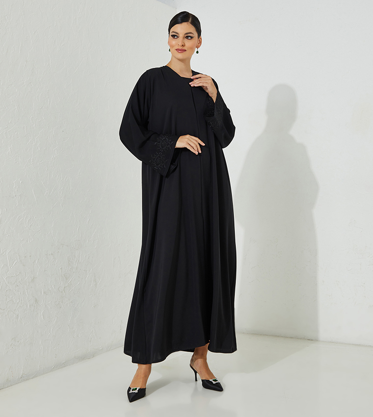عباية كاجوال مطرزة 