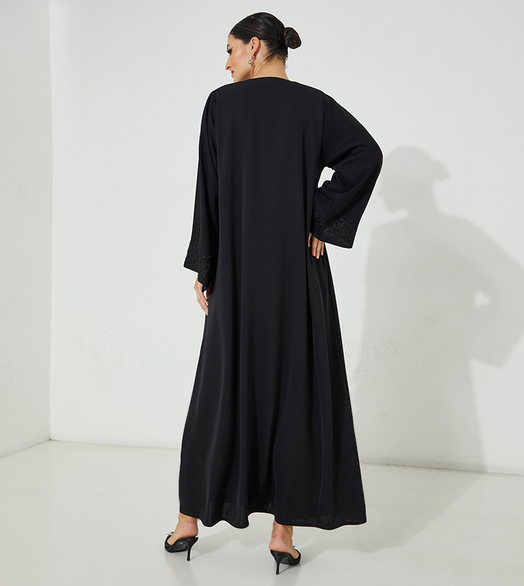عباية كاجوال مطرزة 