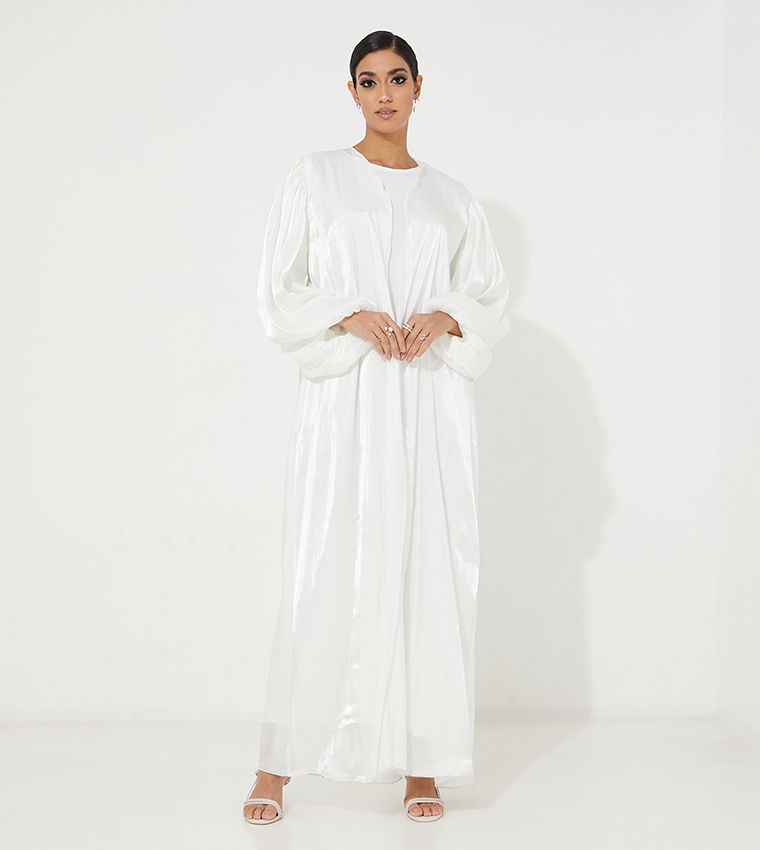 عباية لامعة بأكمام واسعة 