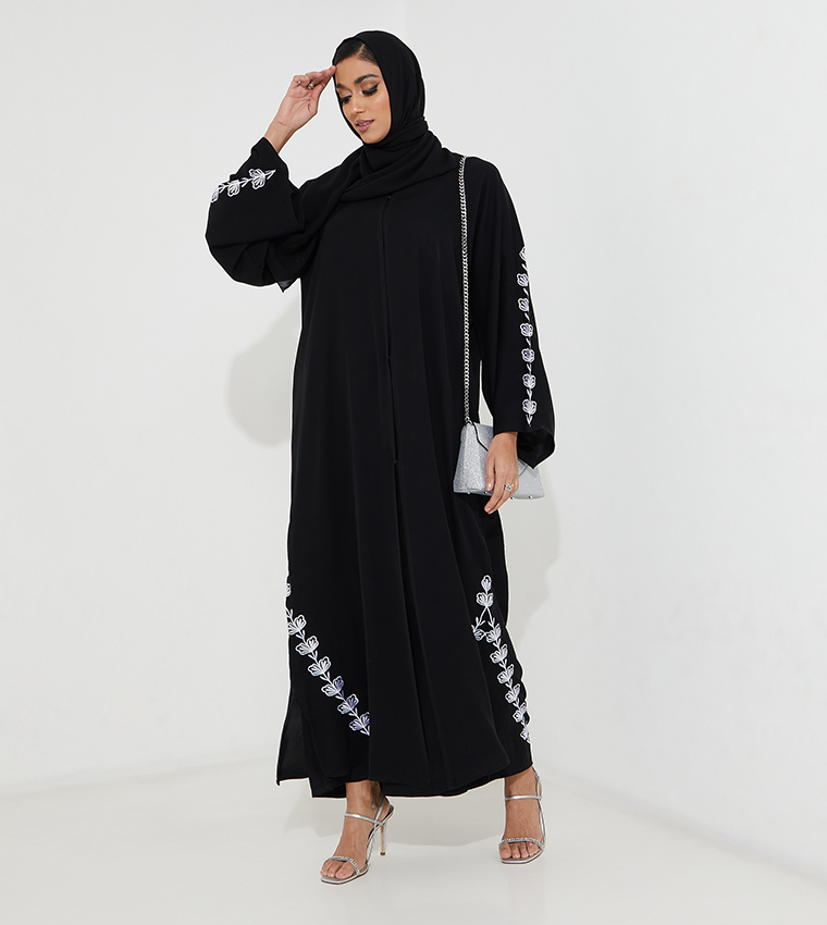 عباية مناسبات مطرزة 