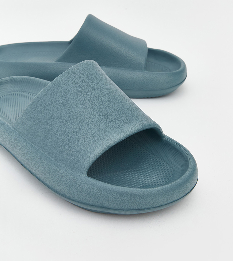Solid Slip-On Slides