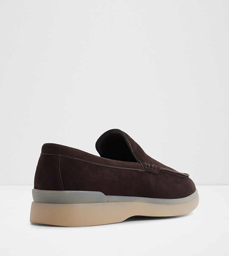 SHAYN Round Toe Slip-On Loafers