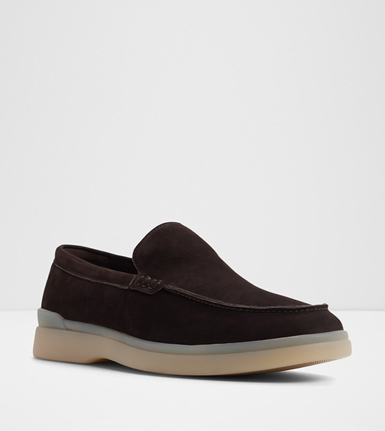SHAYN Round Toe Slip-On Loafers