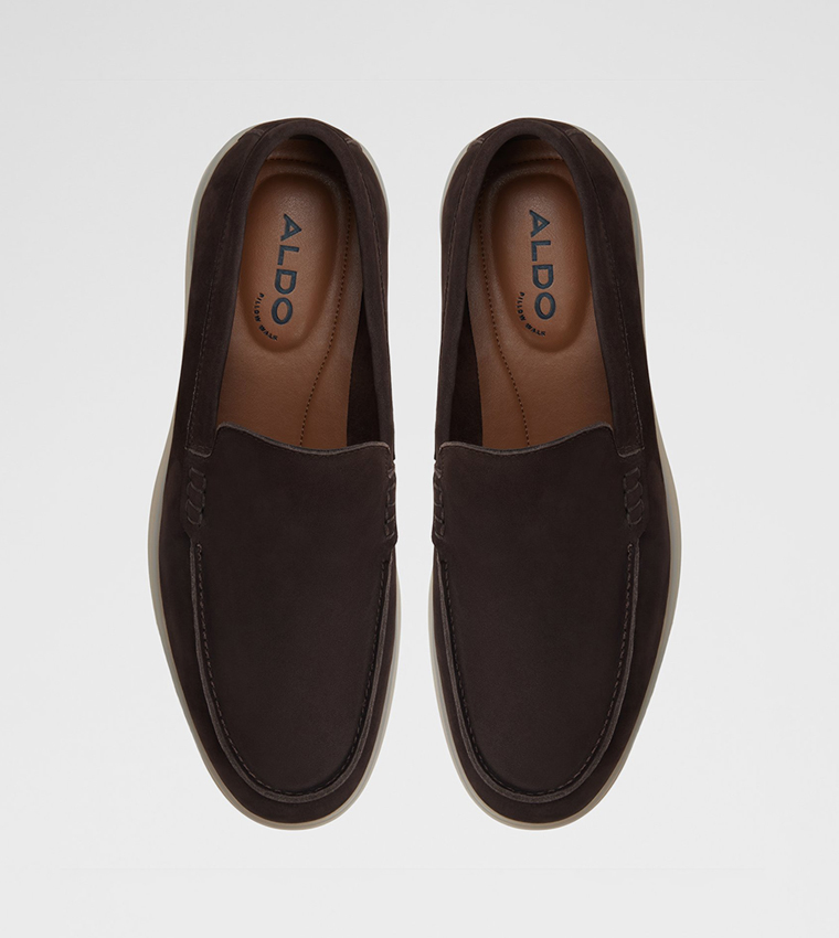 SHAYN Round Toe Slip-On Loafers
