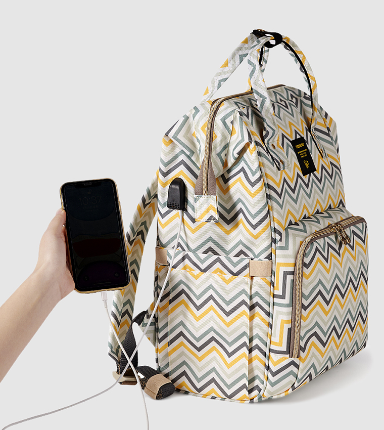 حقيبة حفاضات بطبعة  