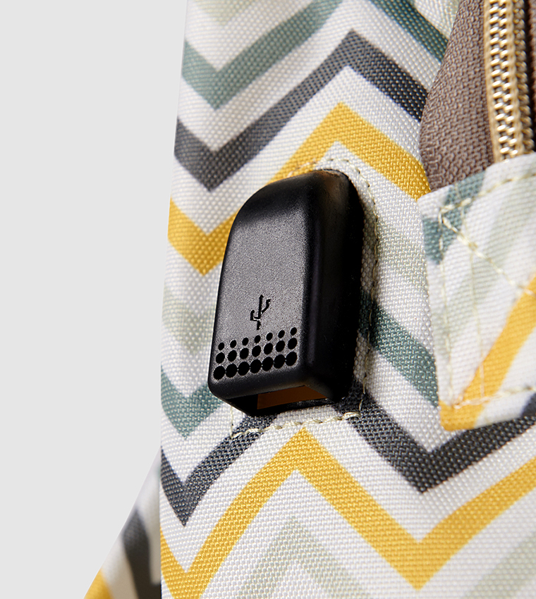 حقيبة حفاضات بطبعة  