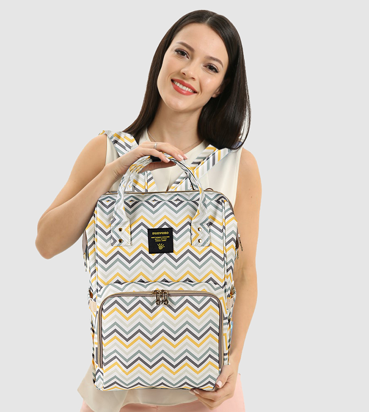 حقيبة حفاضات بطبعة  