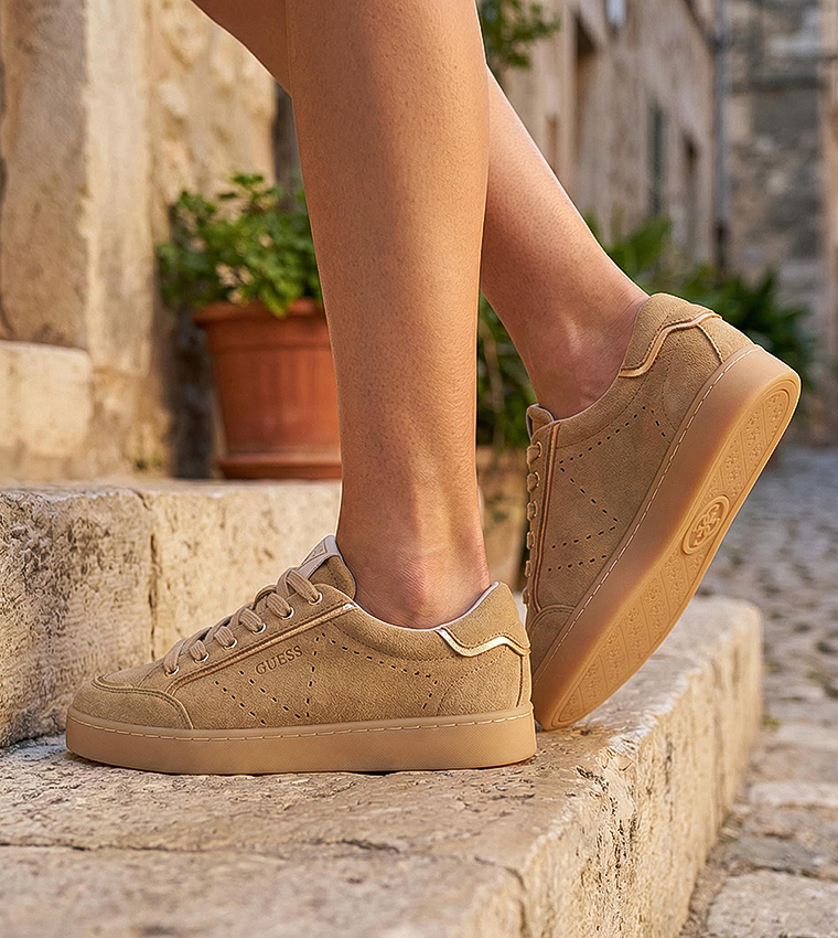 JHELL Logo Detail Lace-Up Sneakers