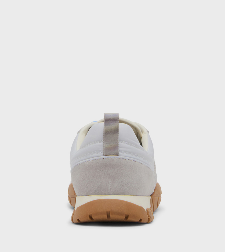 سنيكرز هولاند برباط