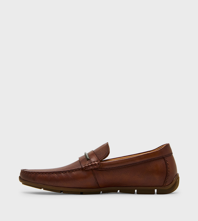 THURSTON Textured Loafers