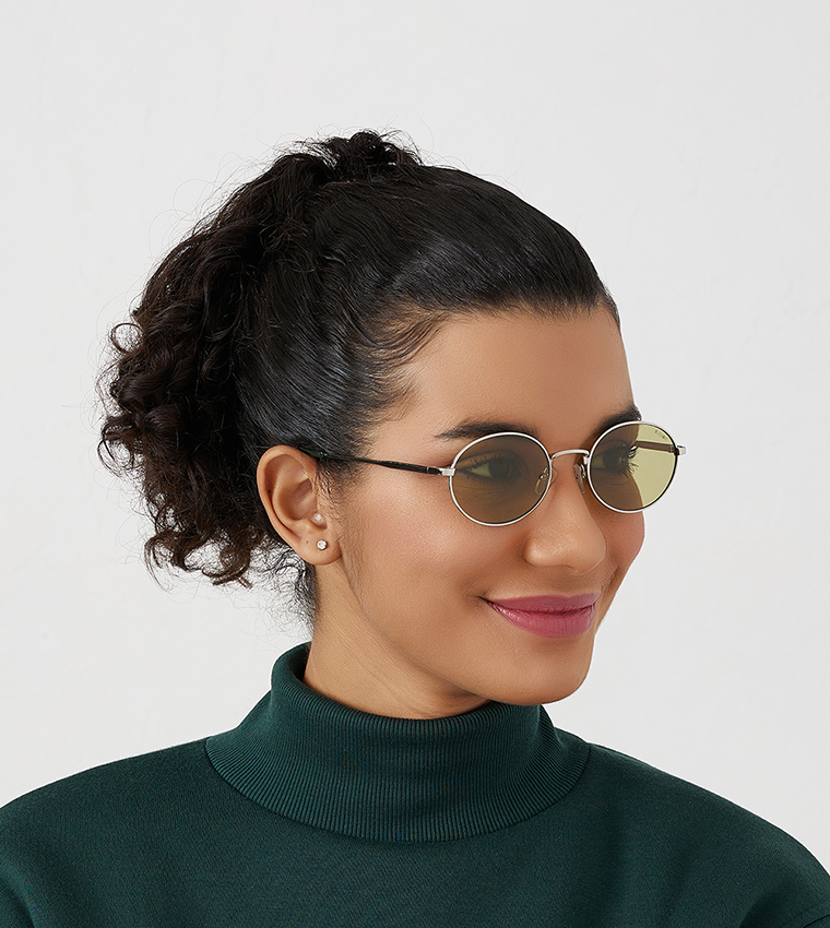 نظارات شمسية بيضاوية