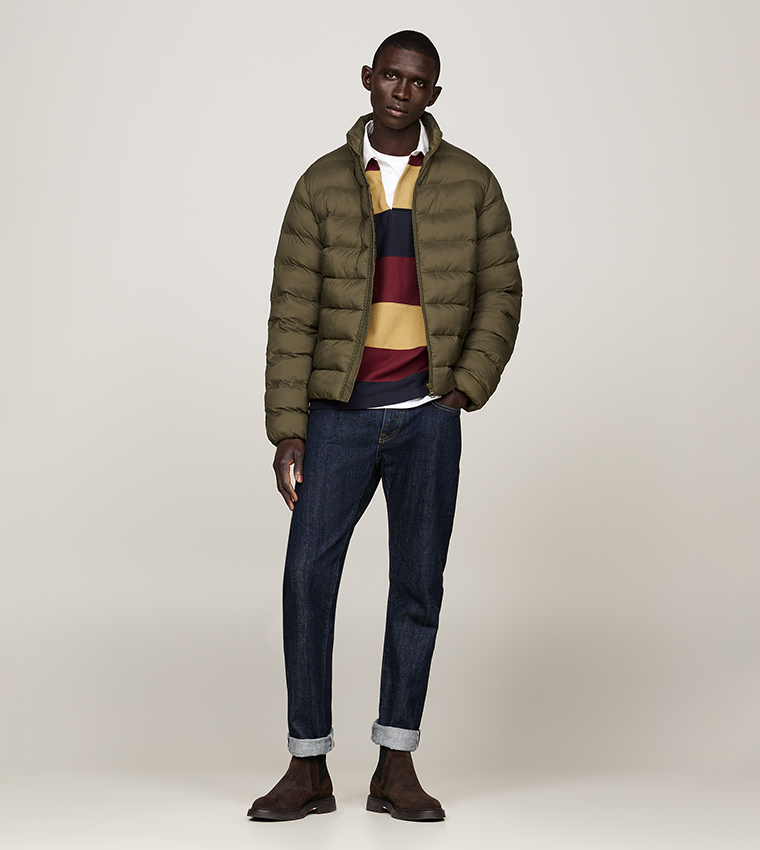 جاكيت بافر سادة بياقة عالية 