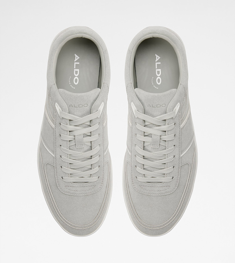 سنيكرز سادة برباط 