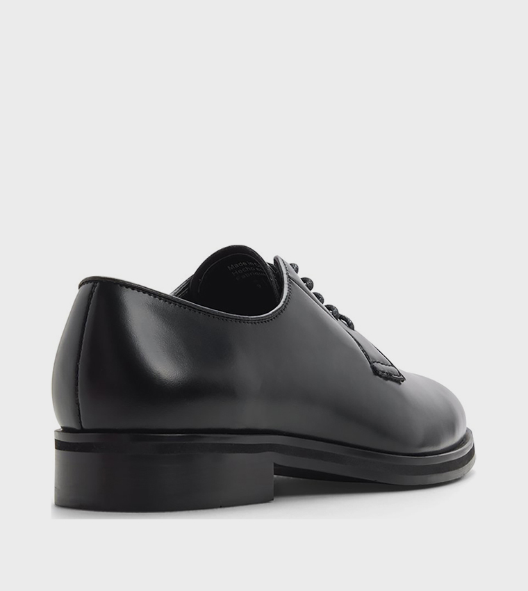 WHITTIER Solid Lace-Up Shoes