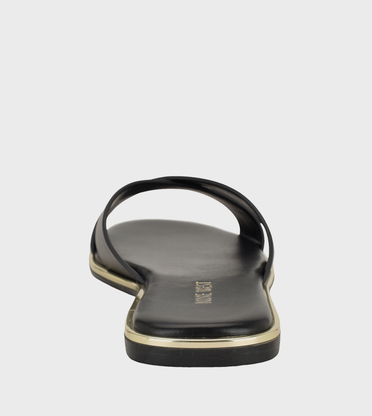 ناين وست  الصنادل المسطحة - أسود Flat Sandals