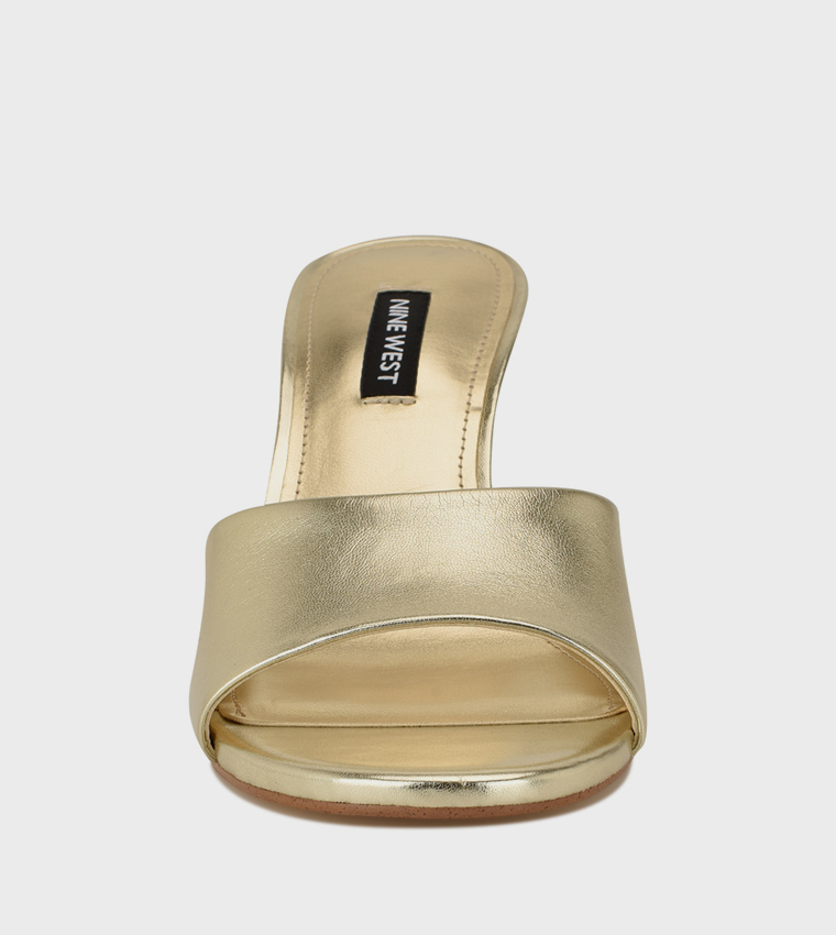 صندل فلات بمقدمة مفتوحة 