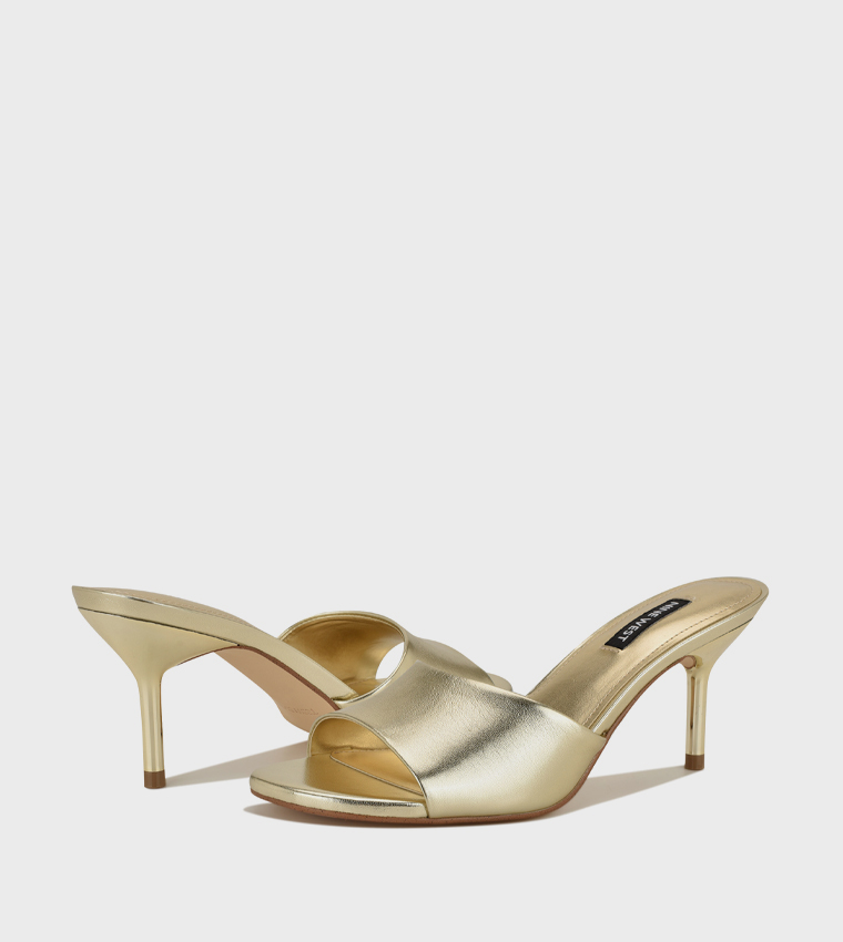 صندل فلات بمقدمة مفتوحة 