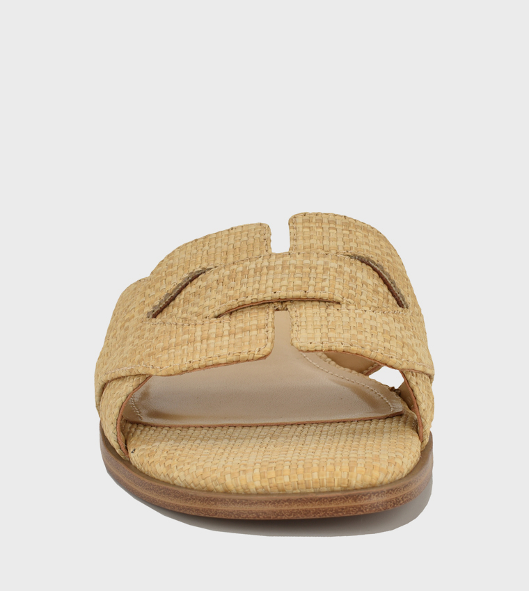 ناين وست  الصنادل المسطحة - لحمي Flat Sandals