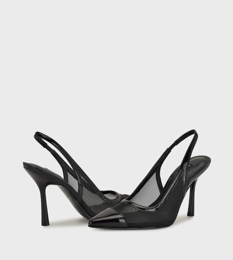 حذاء شبكي بحزام خلفي 