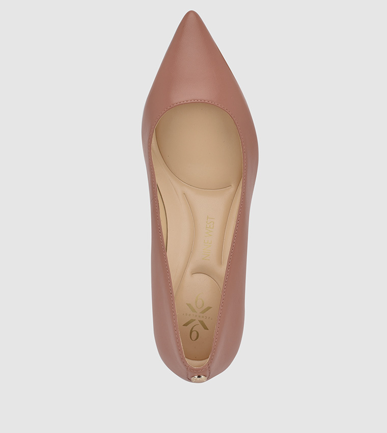 Kuna9X9 Pointed Toe Kitten Pumps