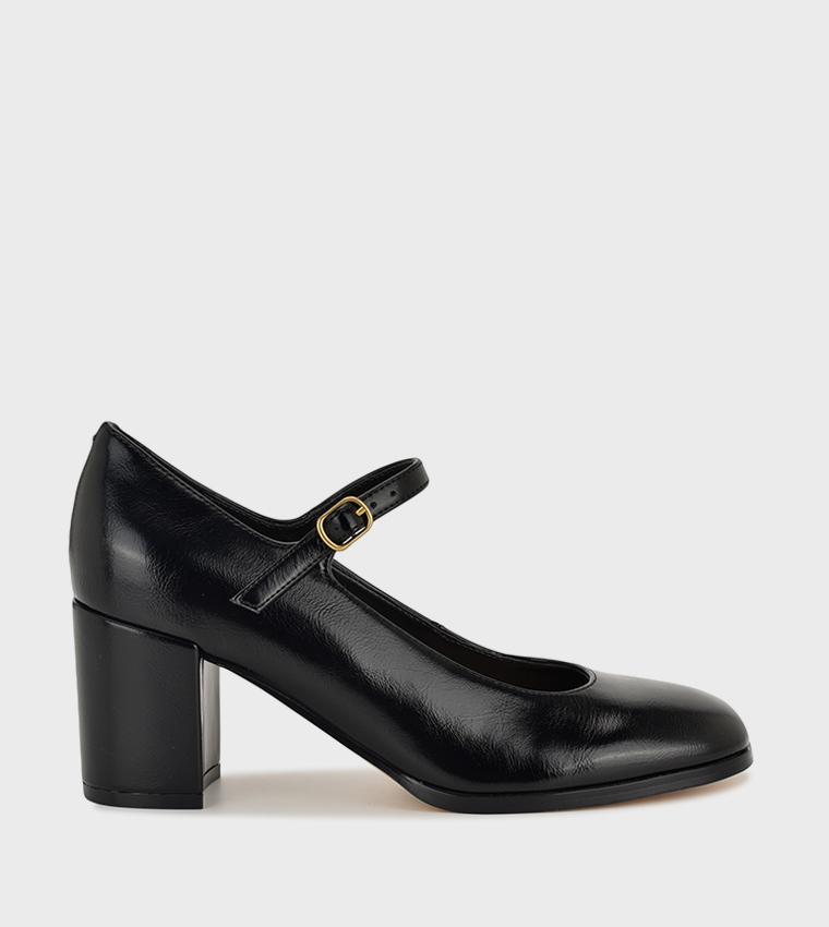 حذاء ماري جين 